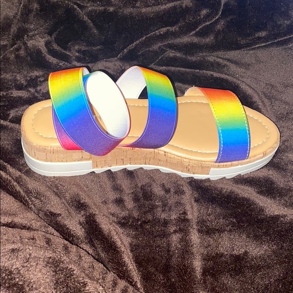 Sandals - Picture 2 of 3